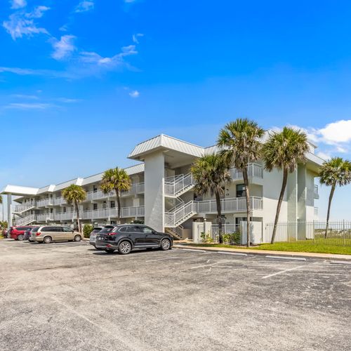 Front view and Parking Lot