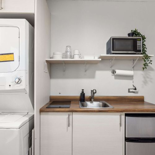 Laundry unit and kitchenette