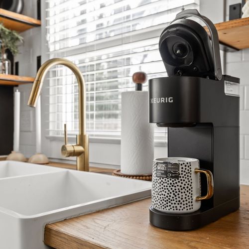 Coffee station ready, because mornings deserve a good start.