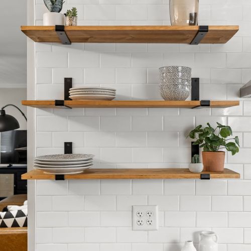 Modern open shelving and a clean, stylish kitchen setup for easy meals at home.