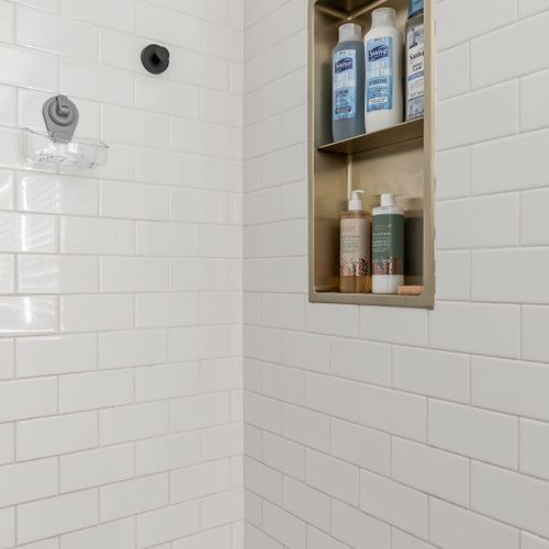 Shampoo, conditioner, and body wash available!