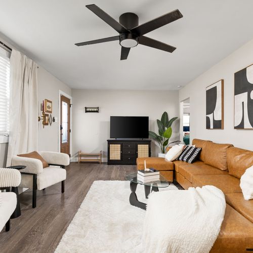 Stretch out on the comfy sectional and unwind after a day exploring Indy.