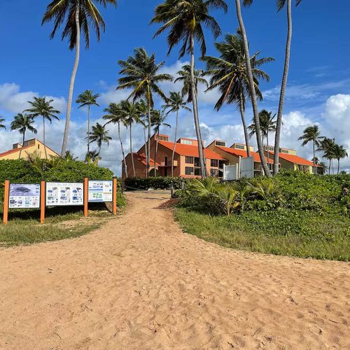 beachfront condo with beach access