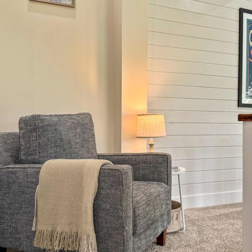 Thoughtful pieces that enhance the home’s cozy and stylish feel.