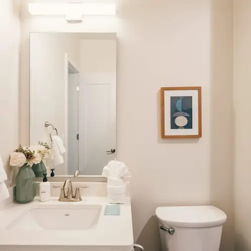 2nd floor hall bath