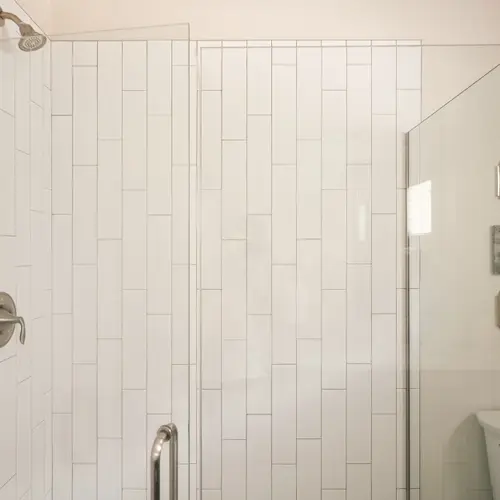 Primary en suite shower