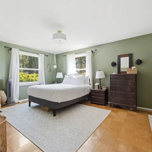 Wake up refreshed in this relaxing space.