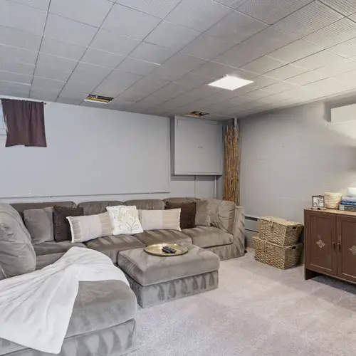 Flexible sleeping arrangements for families and friends.