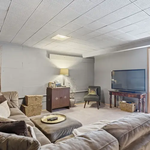 Additional sleeping space for larger groups.