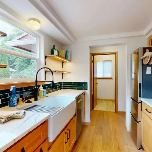Cook, gather, and enjoy easy meals without leaving the comfort of the cabin.