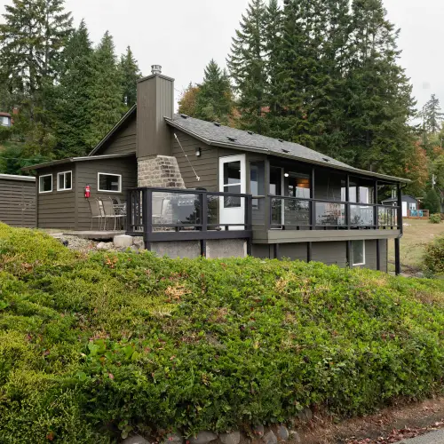Welcome to your peaceful Hood Canal retreat!