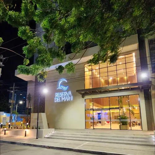 Reserva del Mar 2 entrance at night