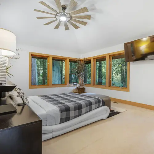 Rest comfortably while enjoying views of the beautiful woodland surroundings.