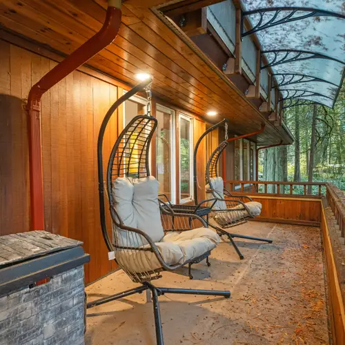Enjoy the quiet surroundings and lush greenery of the property.