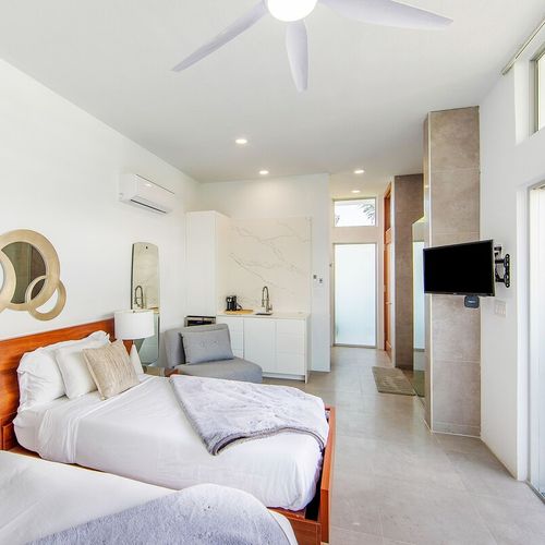 3rd room: 1 king size bed or 2 twins beds, with ensuite and large shower