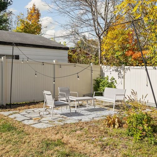 Backyard: Expansive yard perfect for games, gatherings, and soaking up the sunshine!
