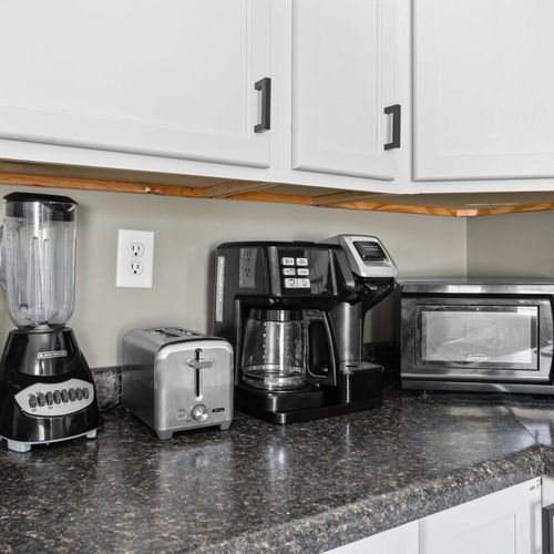 A coffee maker, microwave, blender, toaster and a set of kitchen knives to ensure you have all the essentials for your stay!