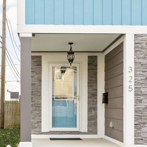 Charming Entryway: Welcoming ambiance with stylish décor and a perfect spot to start your adventure!