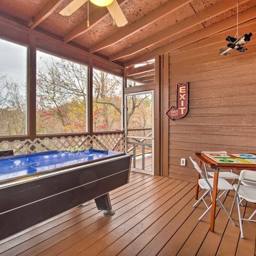 Screened Porch | 2nd Floor