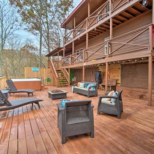 Private Deck