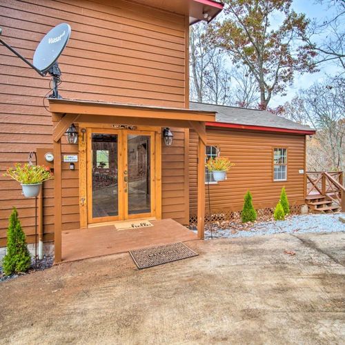 Property Exterior | Driveway (6 Vehicles) | RV/Trailer Parking Allowed On-Site