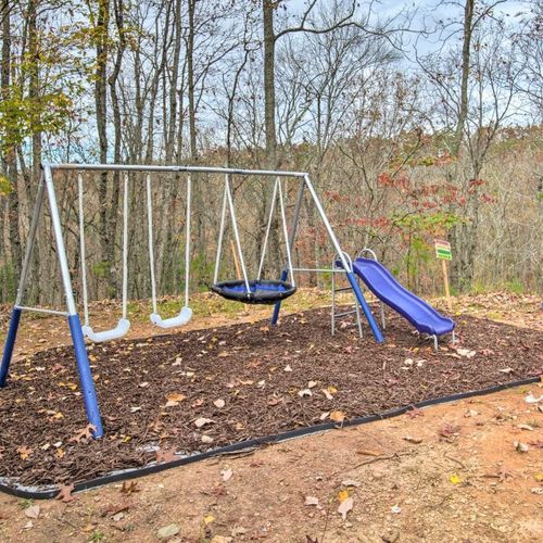 Property Exterior | Driveway (6 Vehicles) | RV/Trailer Parking Allowed On-Site