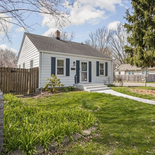 Relax in style at this chic and cozy bungalow.