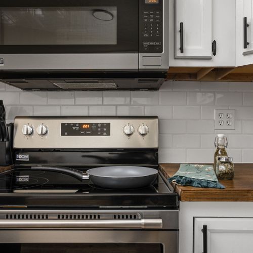 Our kitchen is not only clean and beautiful but also fully equipped with cooking essentials and appliances. We invite you to make the most of it and enjoy preparing your favorite meals during your stay.