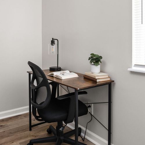 Feel free to make use of the dedicated work table we've prepared for you, ensuring a productive and serene environment. Our comfortable seating is designed to promote relaxation, fostering a peaceful state of mind for enhanced efficiency.