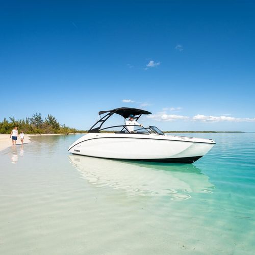 Book our private boat charter
