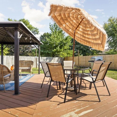 Step outside and discover our outdoor dining area – a cozy spot where you can savor your meals in the open air.