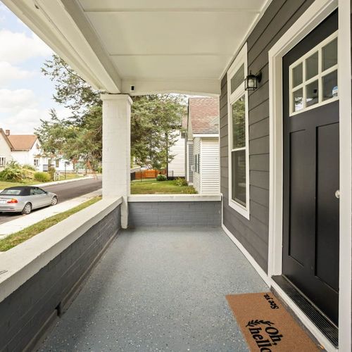 Covered Front Porch with street view.