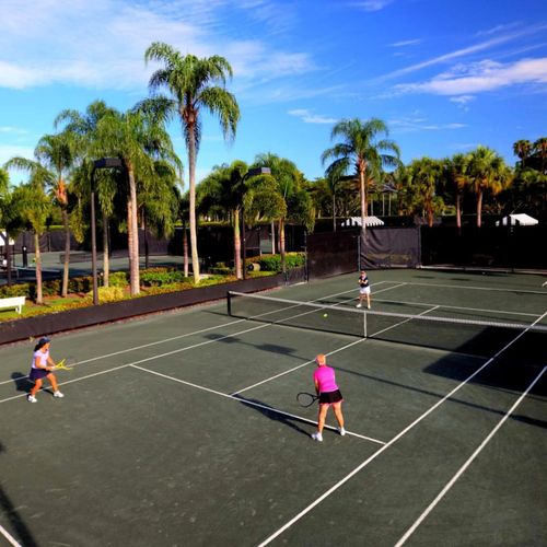 Free tennis courts at PGA National Park