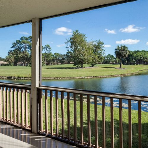 Spectacular golf course and water views