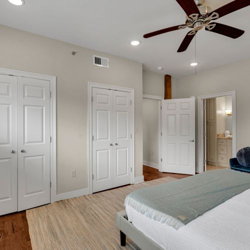Double closets so you can fully unpack