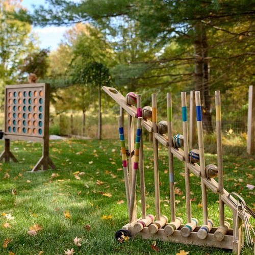 Lawn games onsite provide some nostalgic fun.
