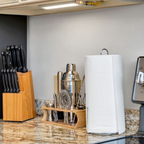 Knife block and cocktail shaker for nights in