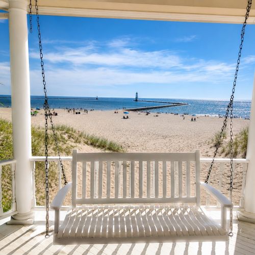 OVERVIEW:  The cute swing on the back porch
