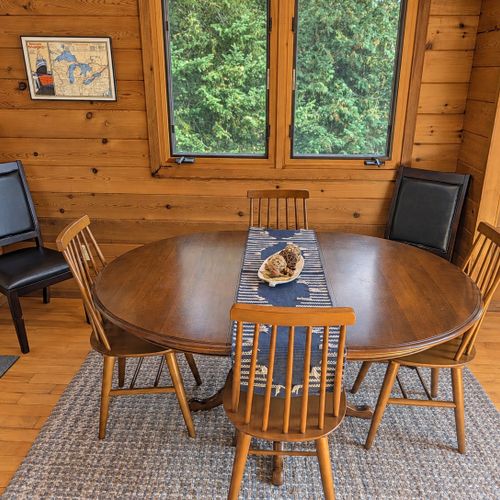 DINING AREA (SECOND FLOOR):  The home has a cute dining area next to the kitchen, with seating for up to 6 adults.