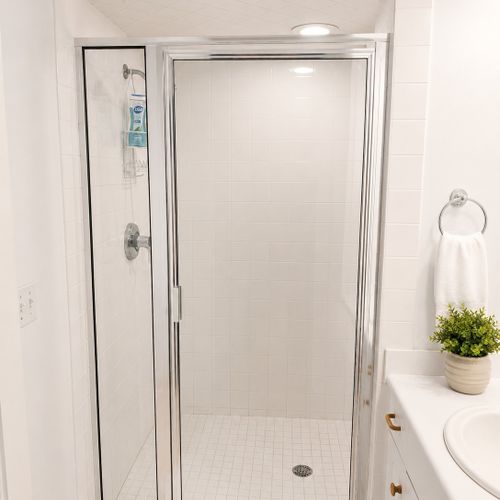 BATHROOM #3 (SECOND FLOOR):  This is a private ensuite full bathroom for Bedroom #4.