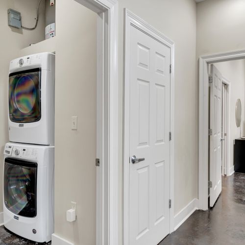 In-unit washer and dryer for easy packing