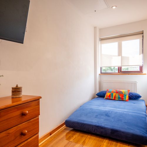Futon bed available on request (additional charge applies)