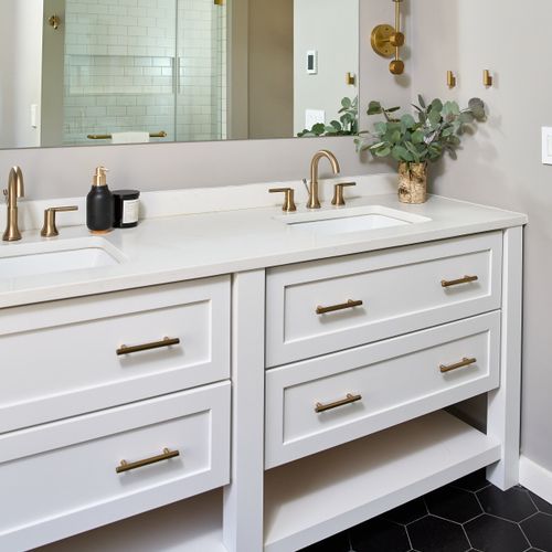 The ensuite bathroom of the primary bedroom in the main house.