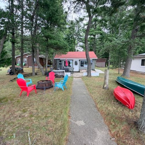OVERVIEW:  Another view of the backyard.