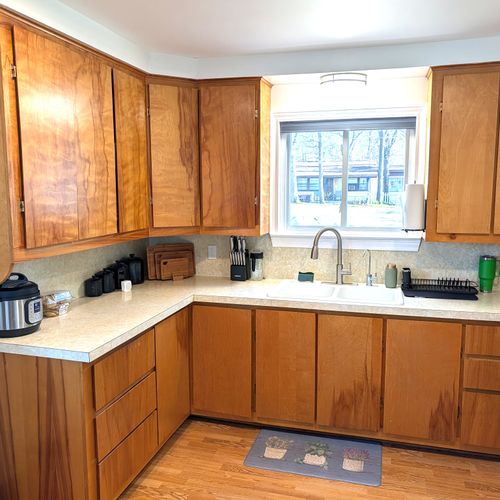 KITCHEN (MAIN FLOOR):  Modern kitchen with all appliances except for a dishwasher.