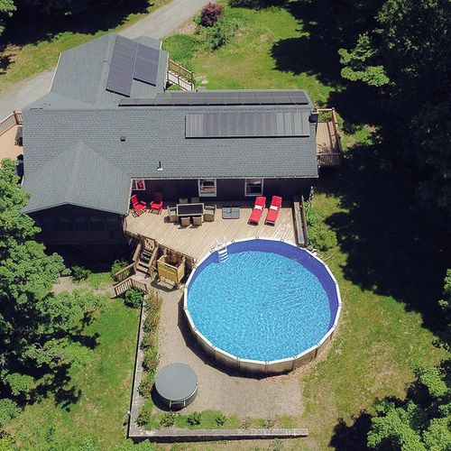 Amazing house with pool and hot tub