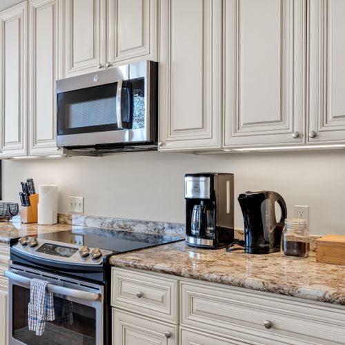 Coffee maker and kettle for an easy morning