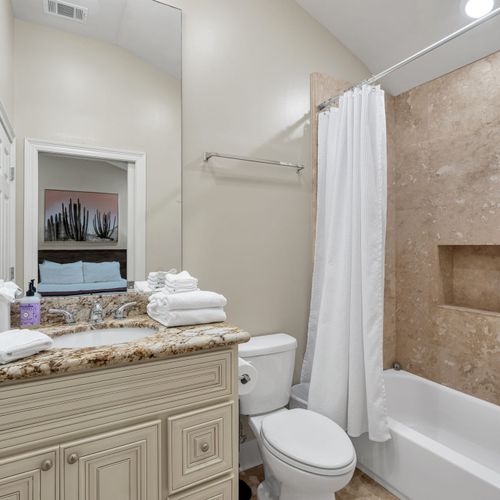 Tub and shower combo for a relaxing soak