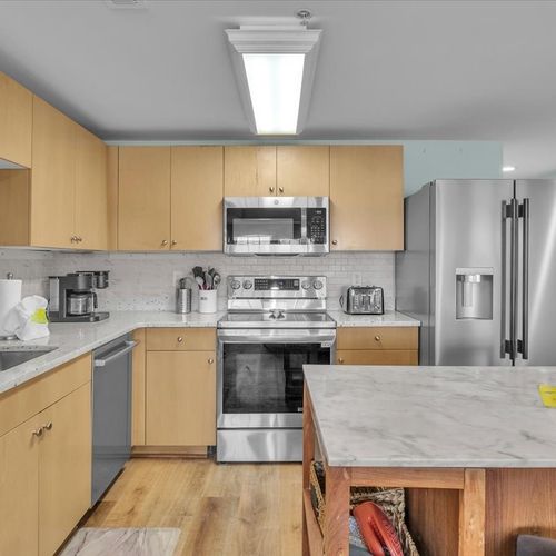 Kitchen with lots of counter space