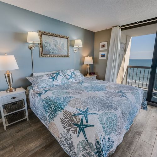 Beautiful Bedroom with Amazing Views